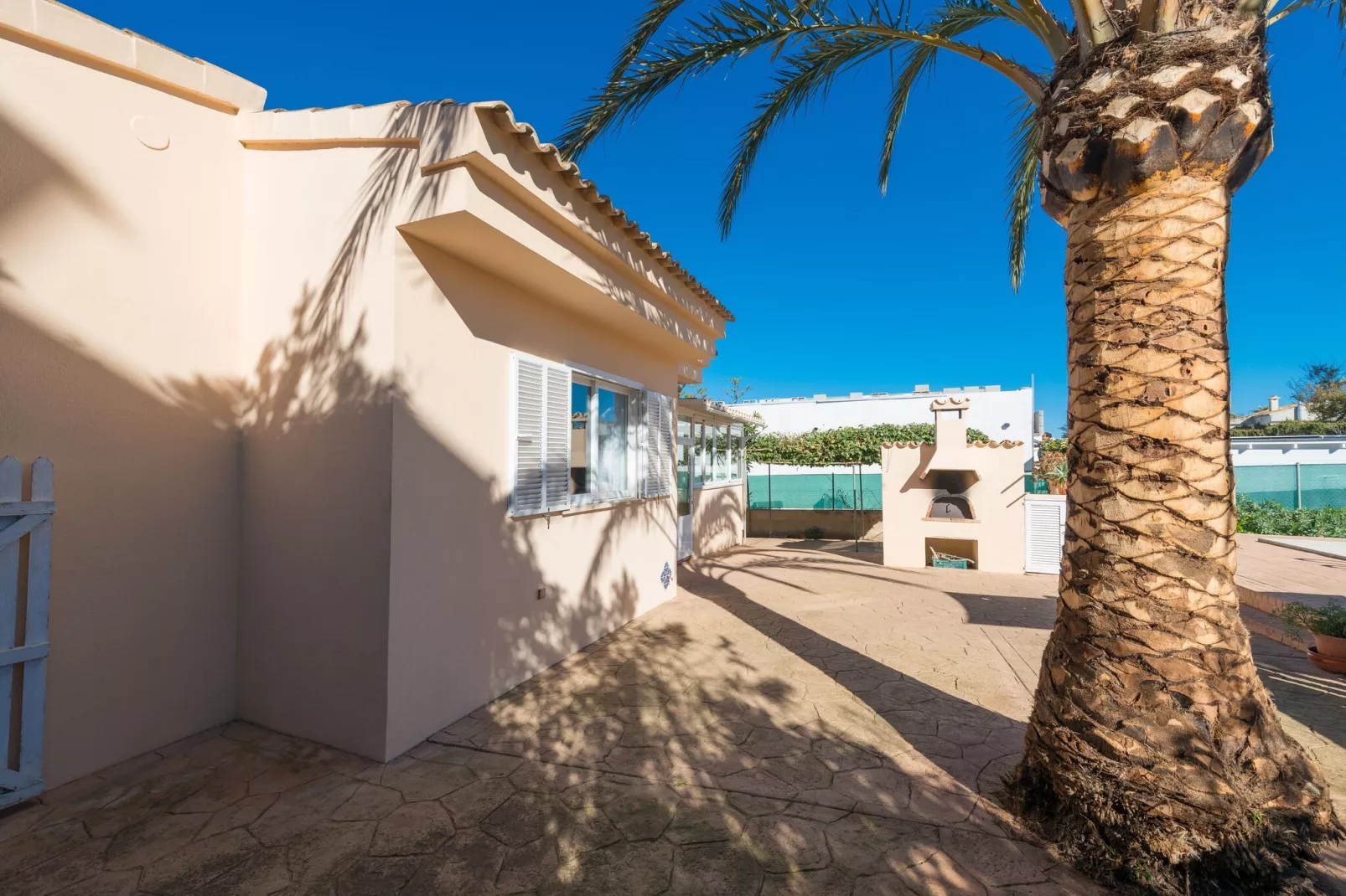Can Moragues & Martorell-Exterior summer