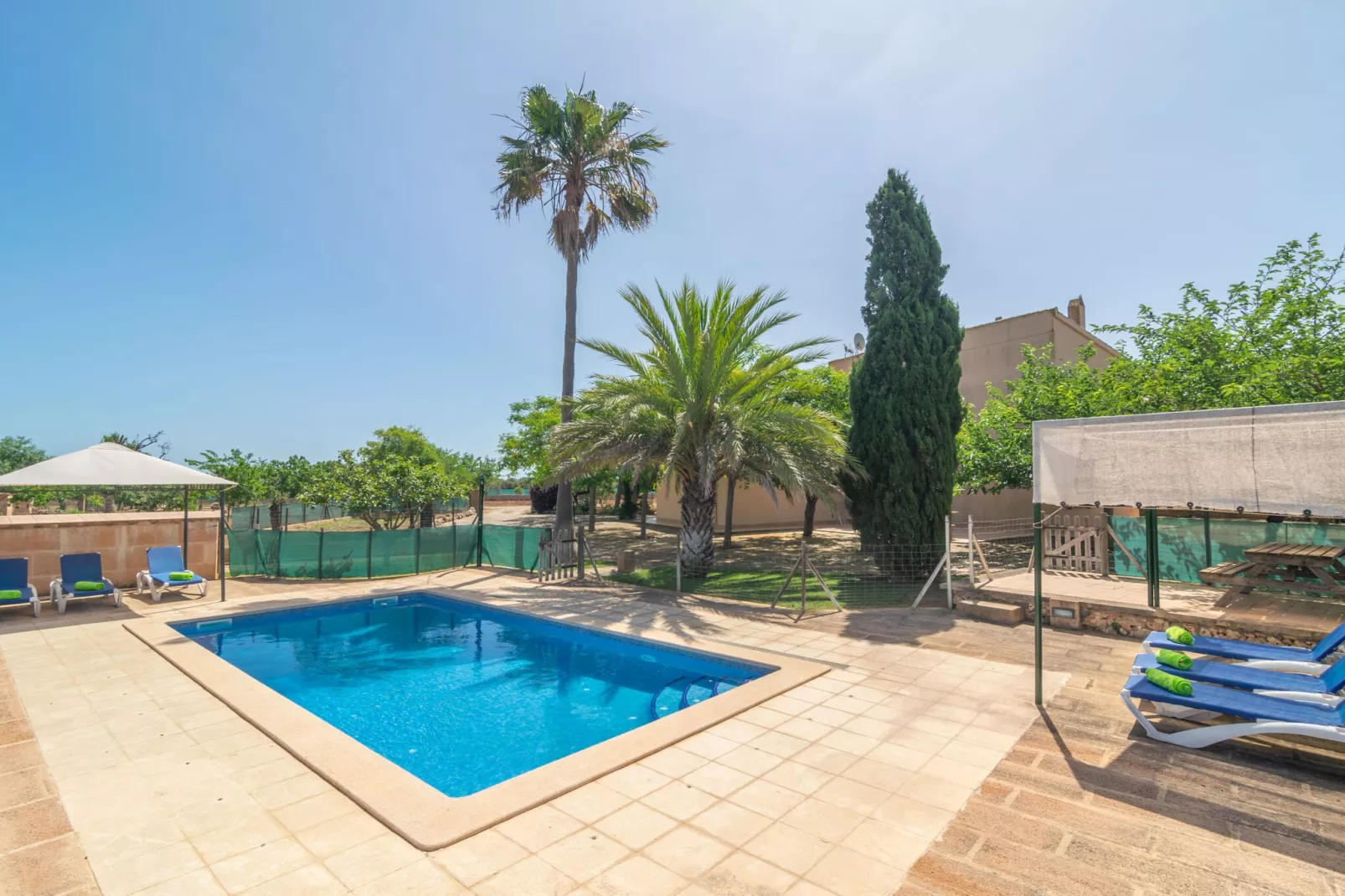 poolofhouse