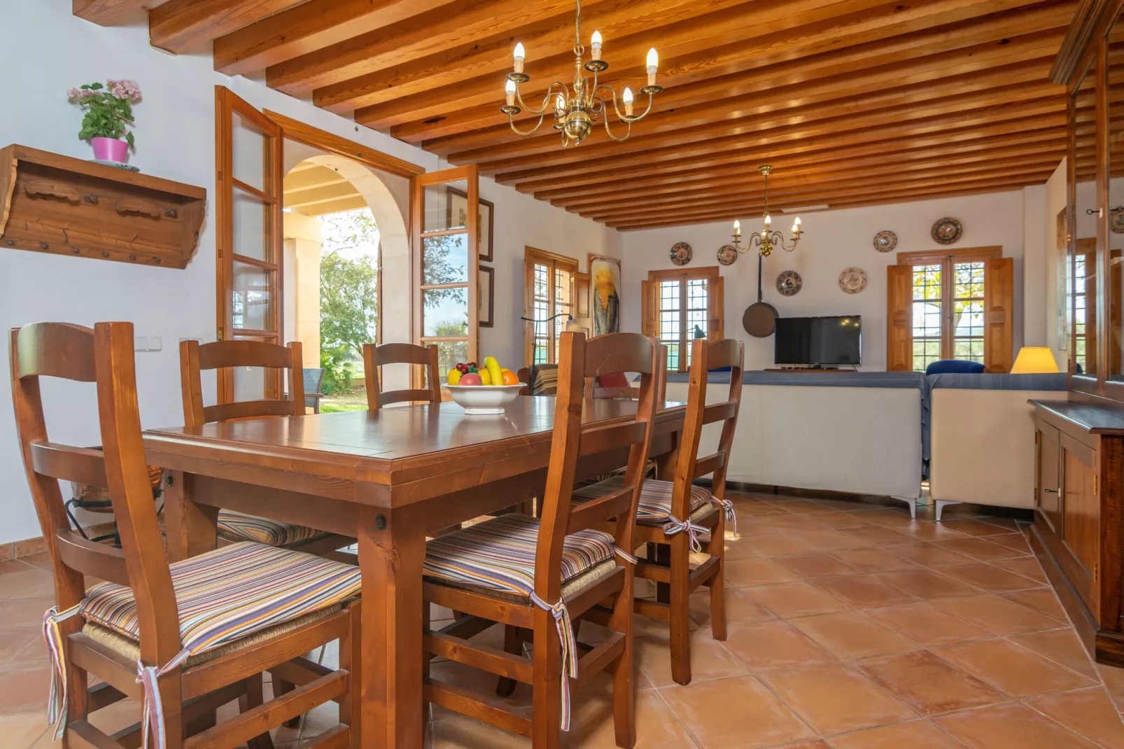 Can Pintat-Dining room