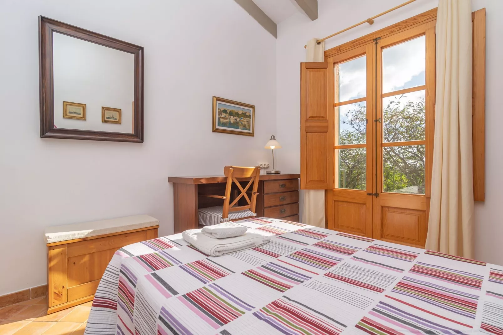 Can Pintat-Bedroom