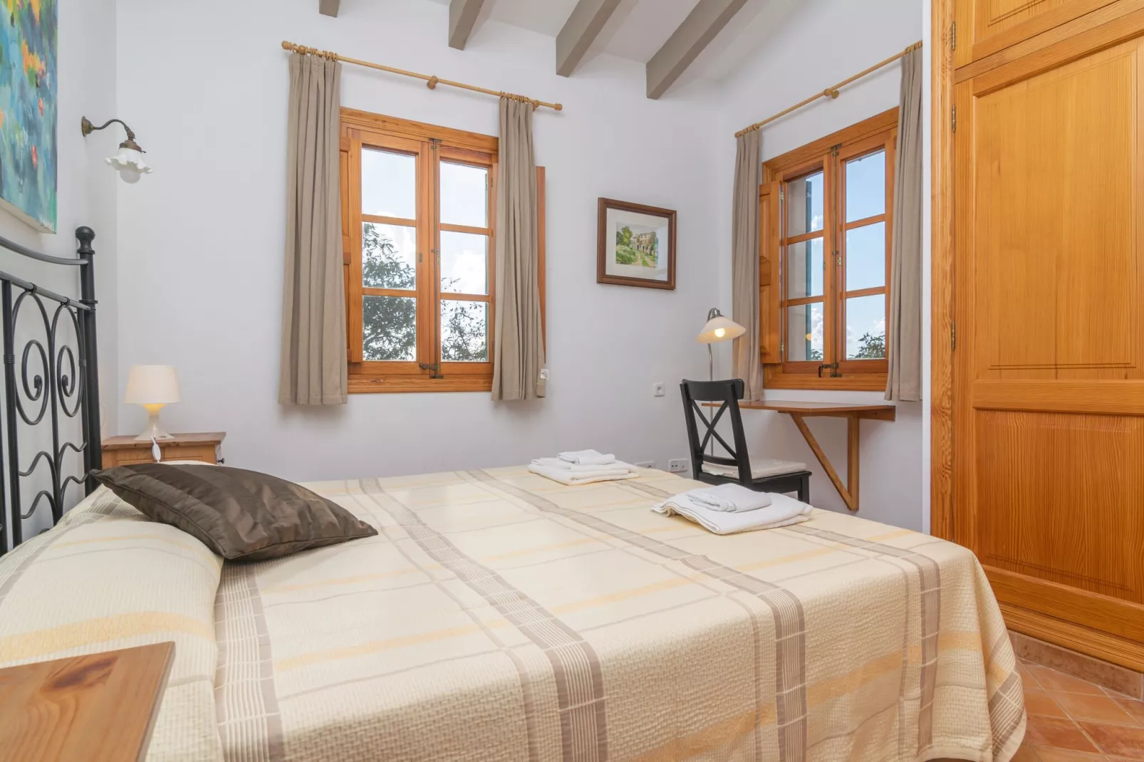 Can Pintat-Bedroom