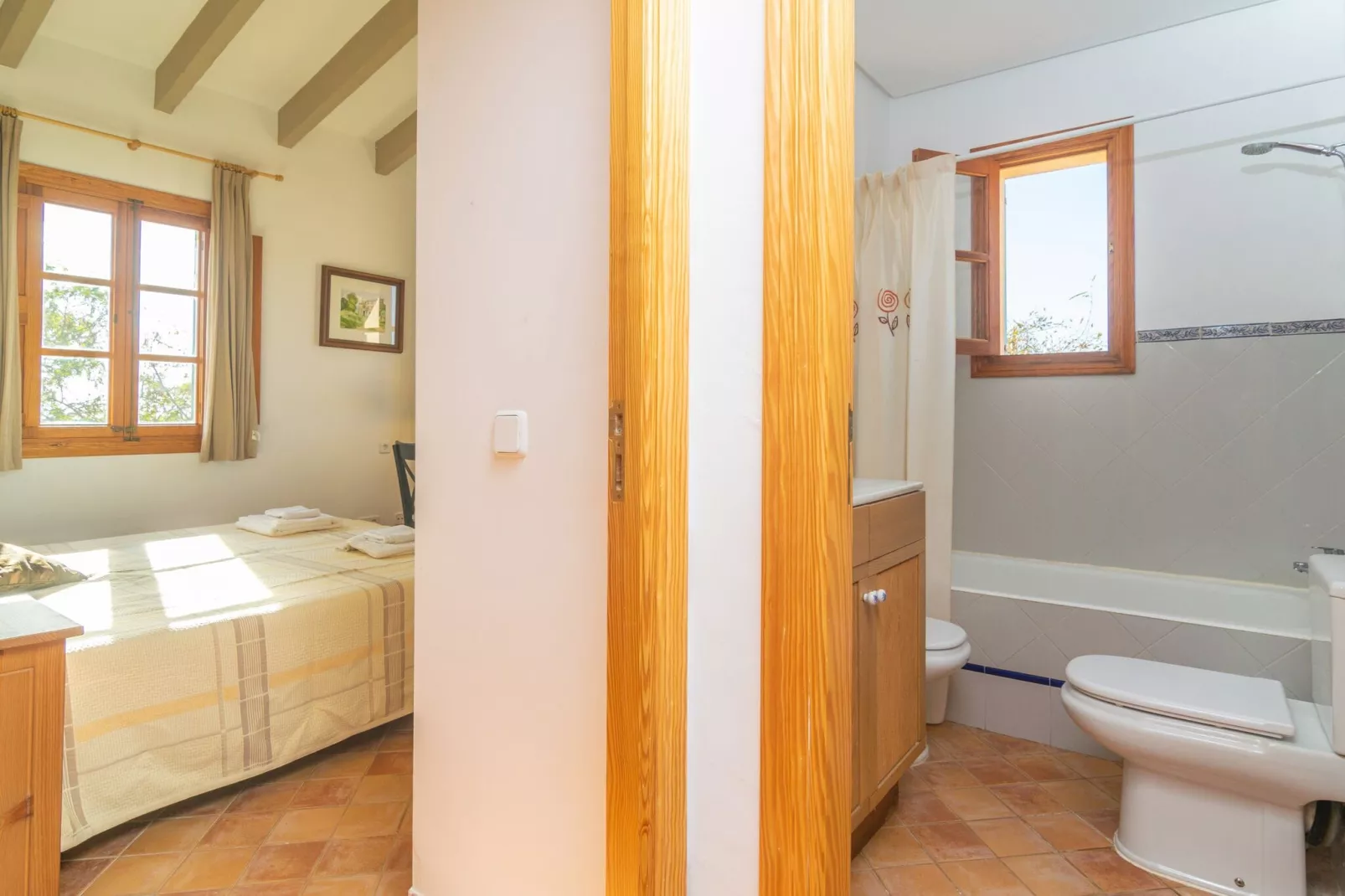 Can Pintat-Bathroom