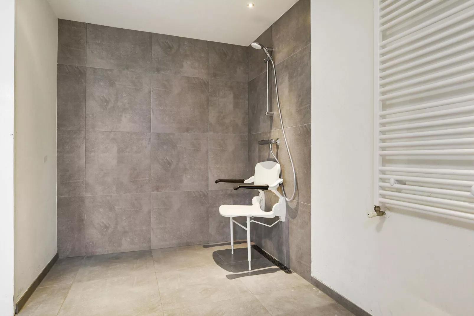 Waterpark De Bloemert 18-Bathroom