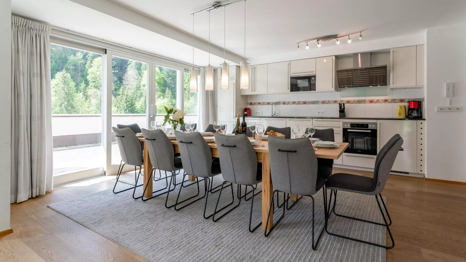 Drei Berge Top 2-Dining room