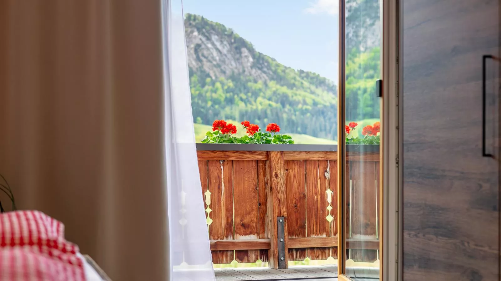 Marschbachhof-View summer