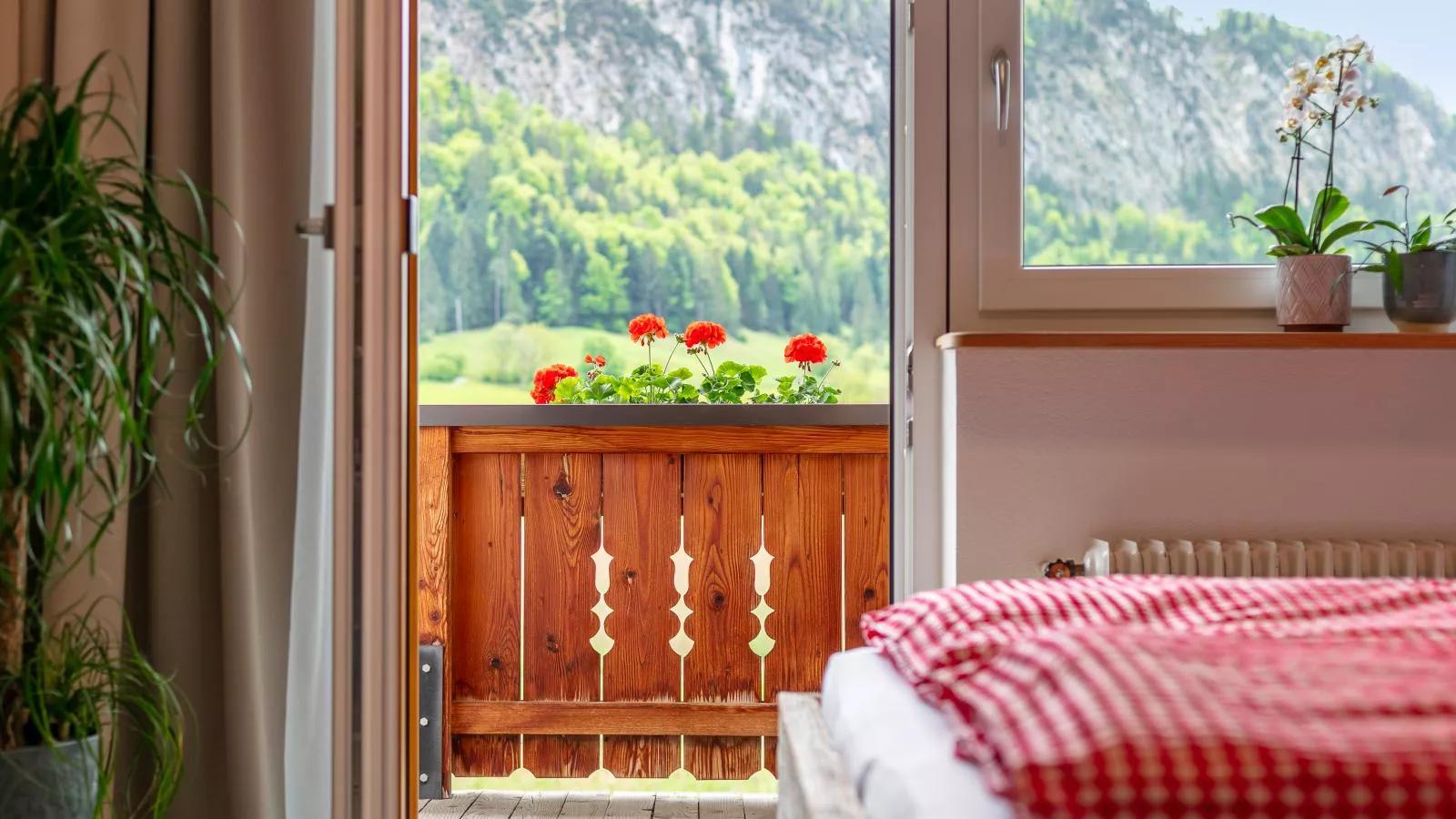 Marschbachhof-View summer