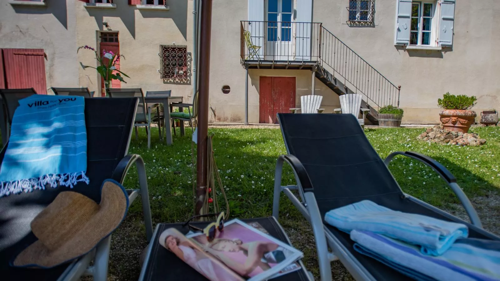Gîte Côté Rivière-Terrace balcony