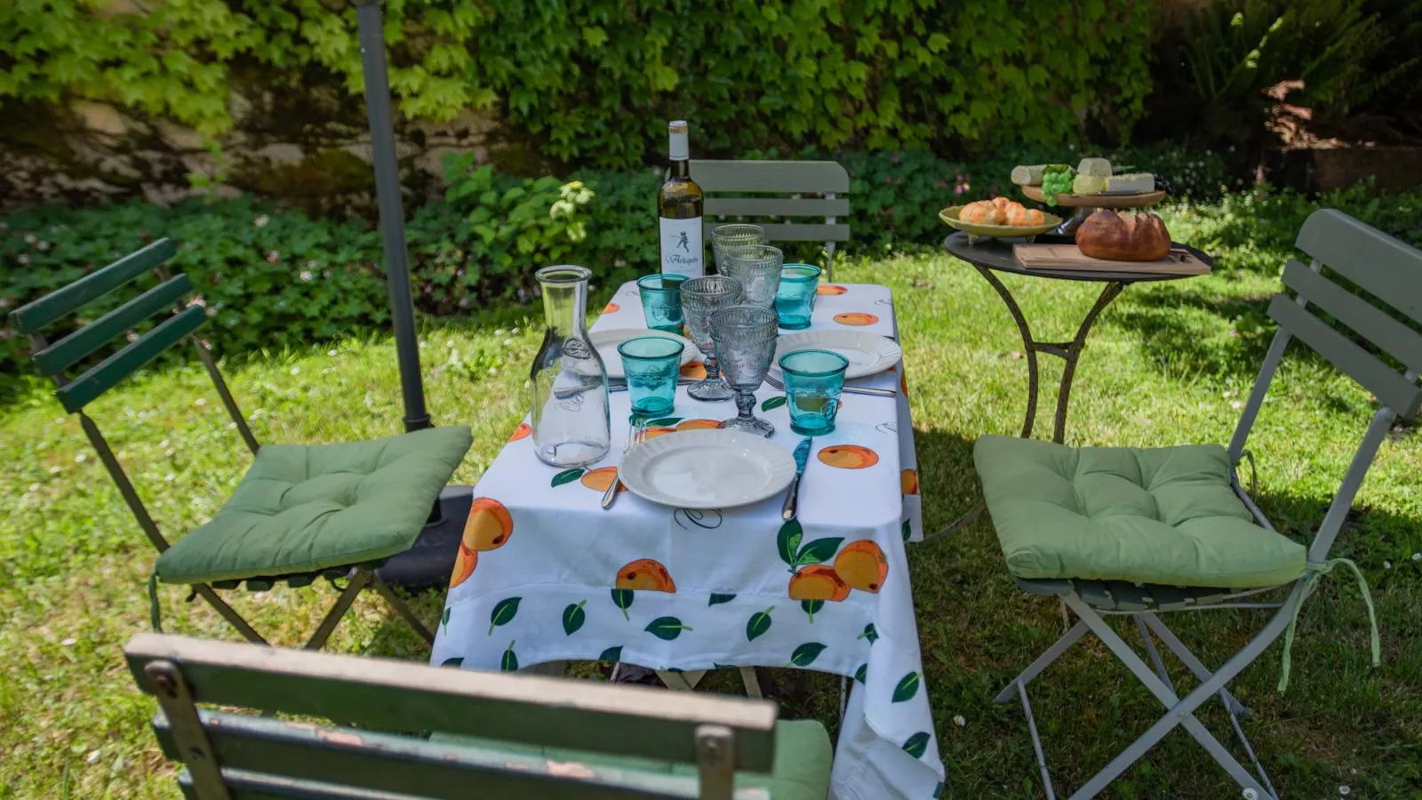 Gîte Côté Rivière-Terrace balcony