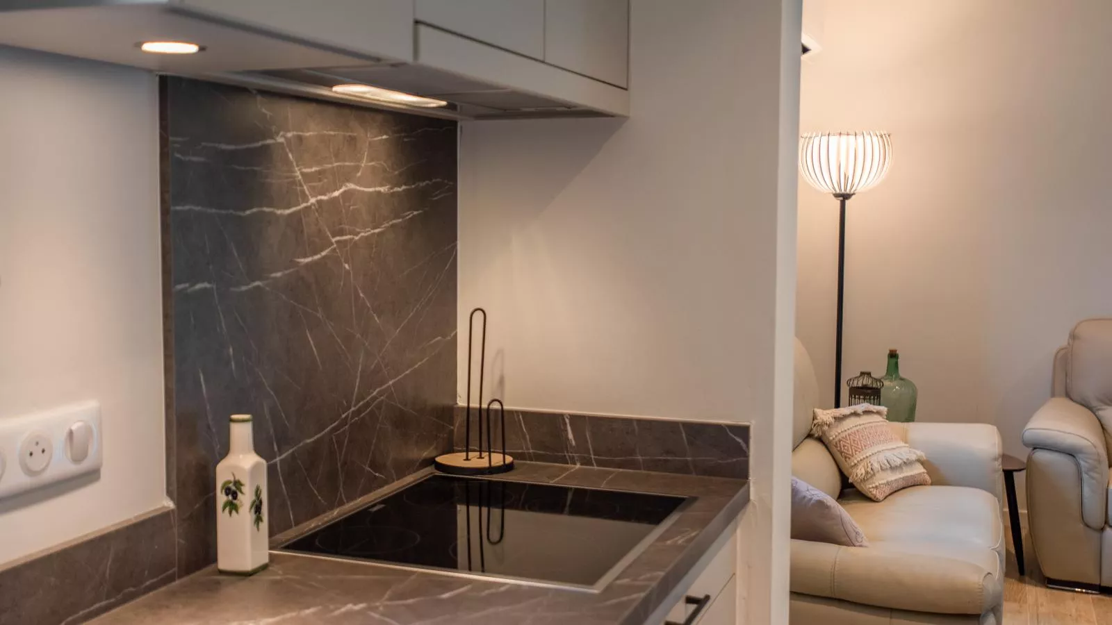 Le Lac Bleu 22-Kitchen