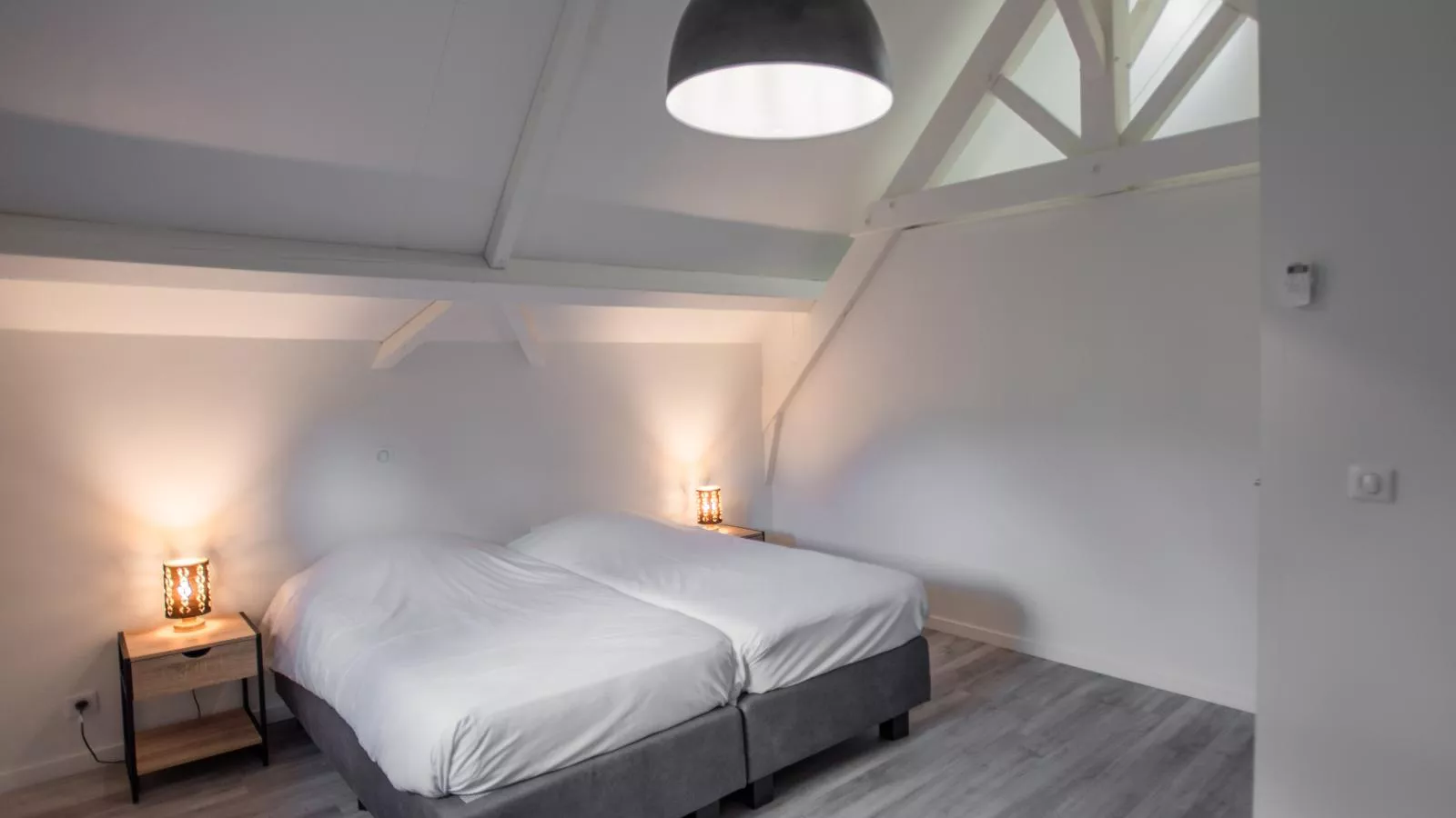 Le Lac Bleu 22-Bedroom