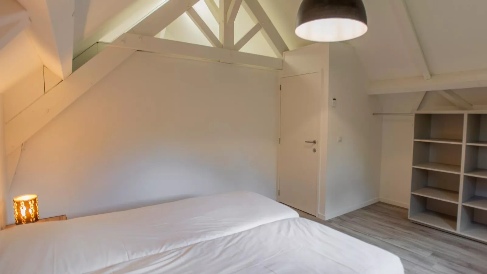 Le Lac Bleu 22-Bedroom