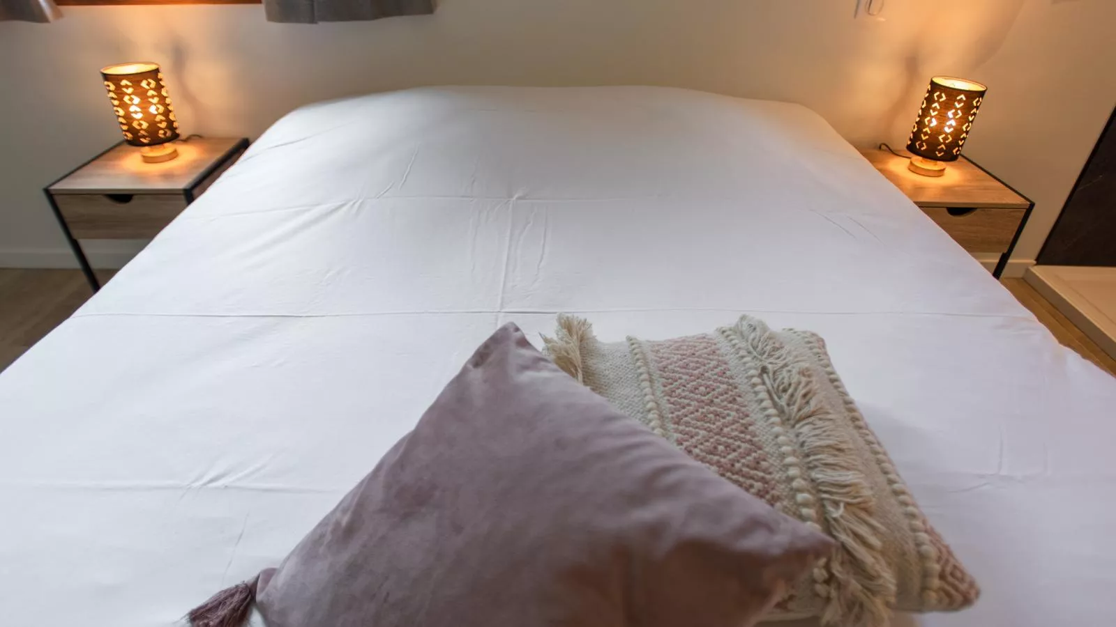 Le Lac Bleu 22-Bedroom