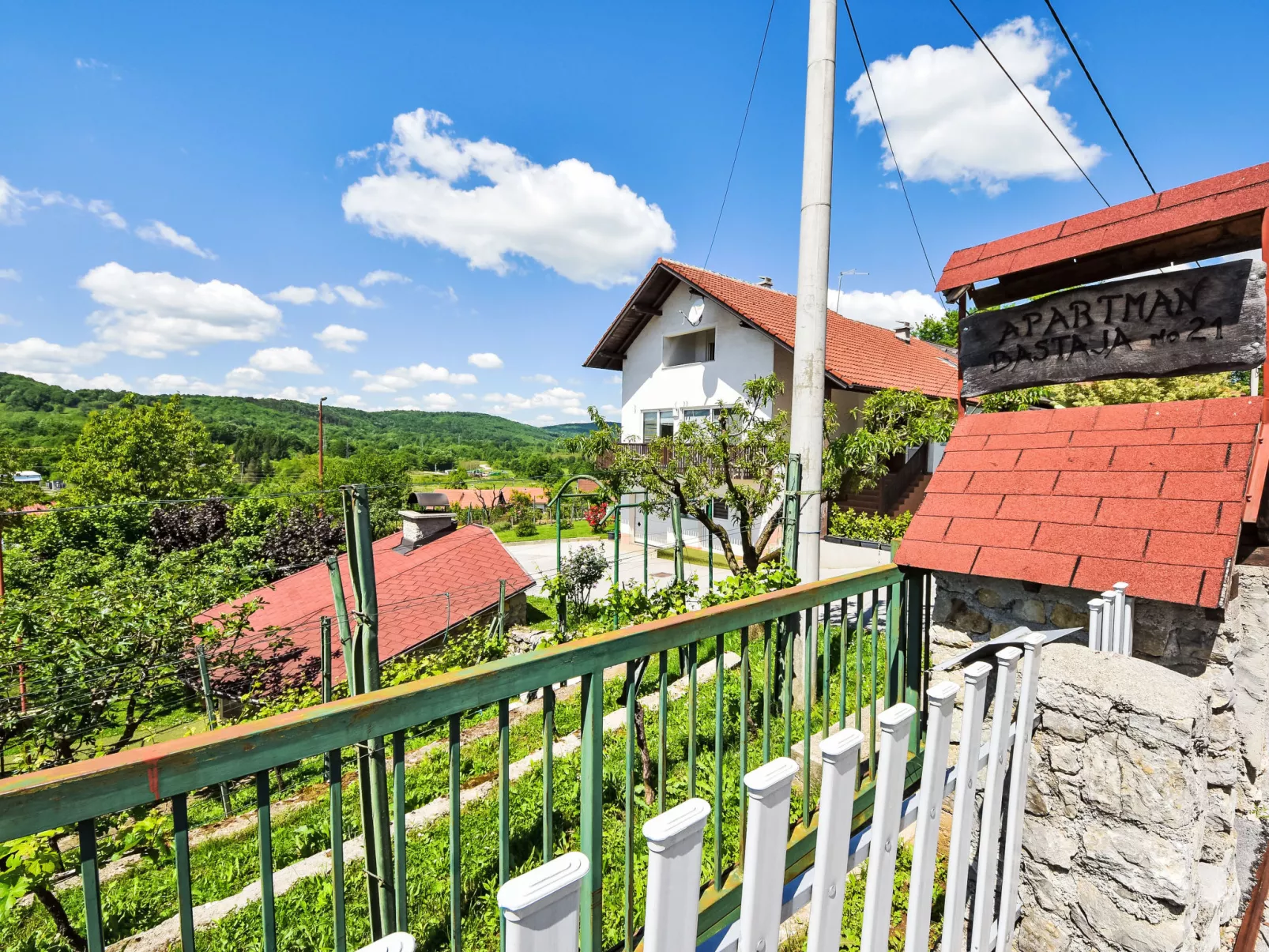 Bastaja Rastoke-Outside
