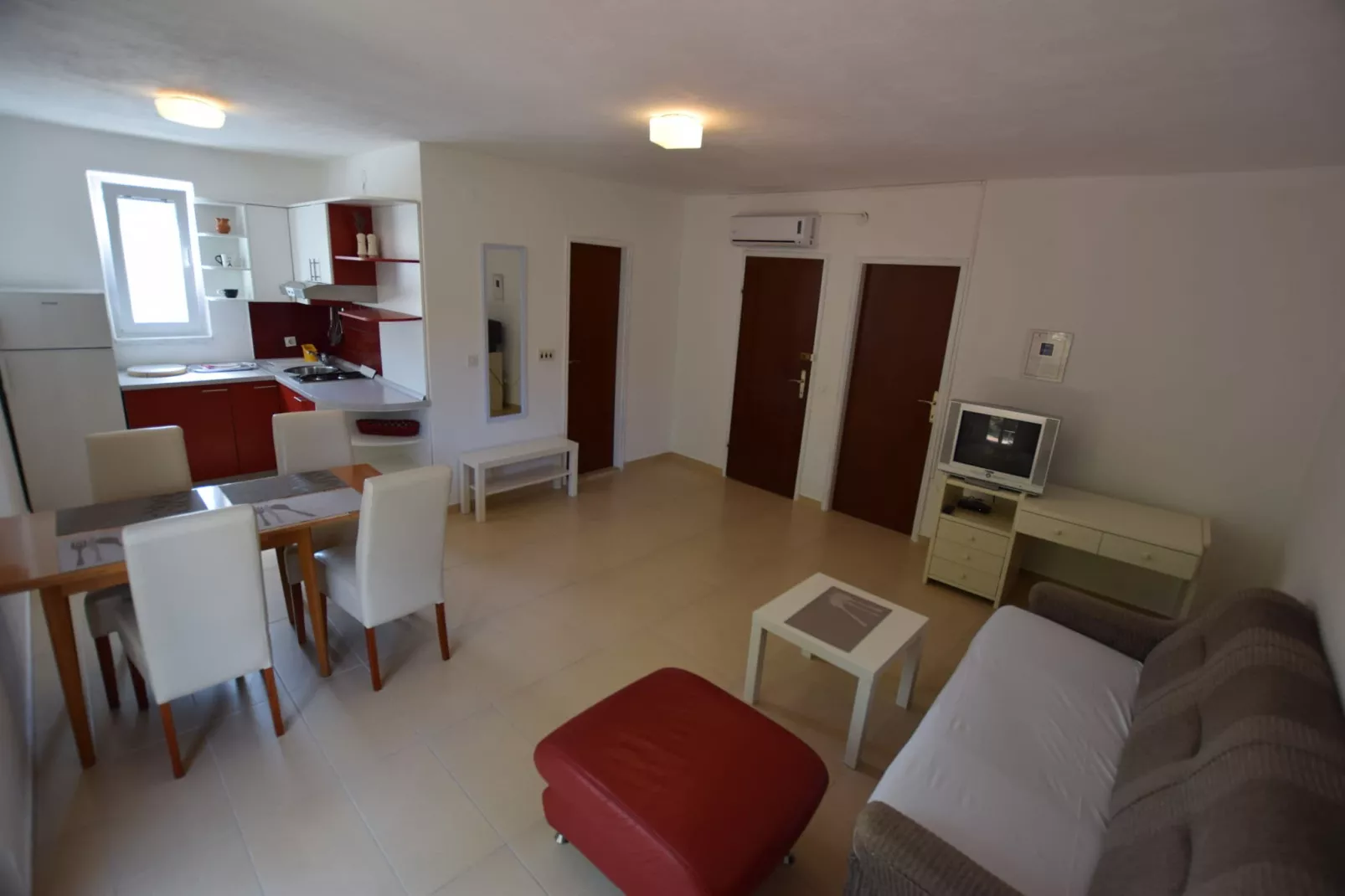 Snjeska 1 - prizemlje-Living room