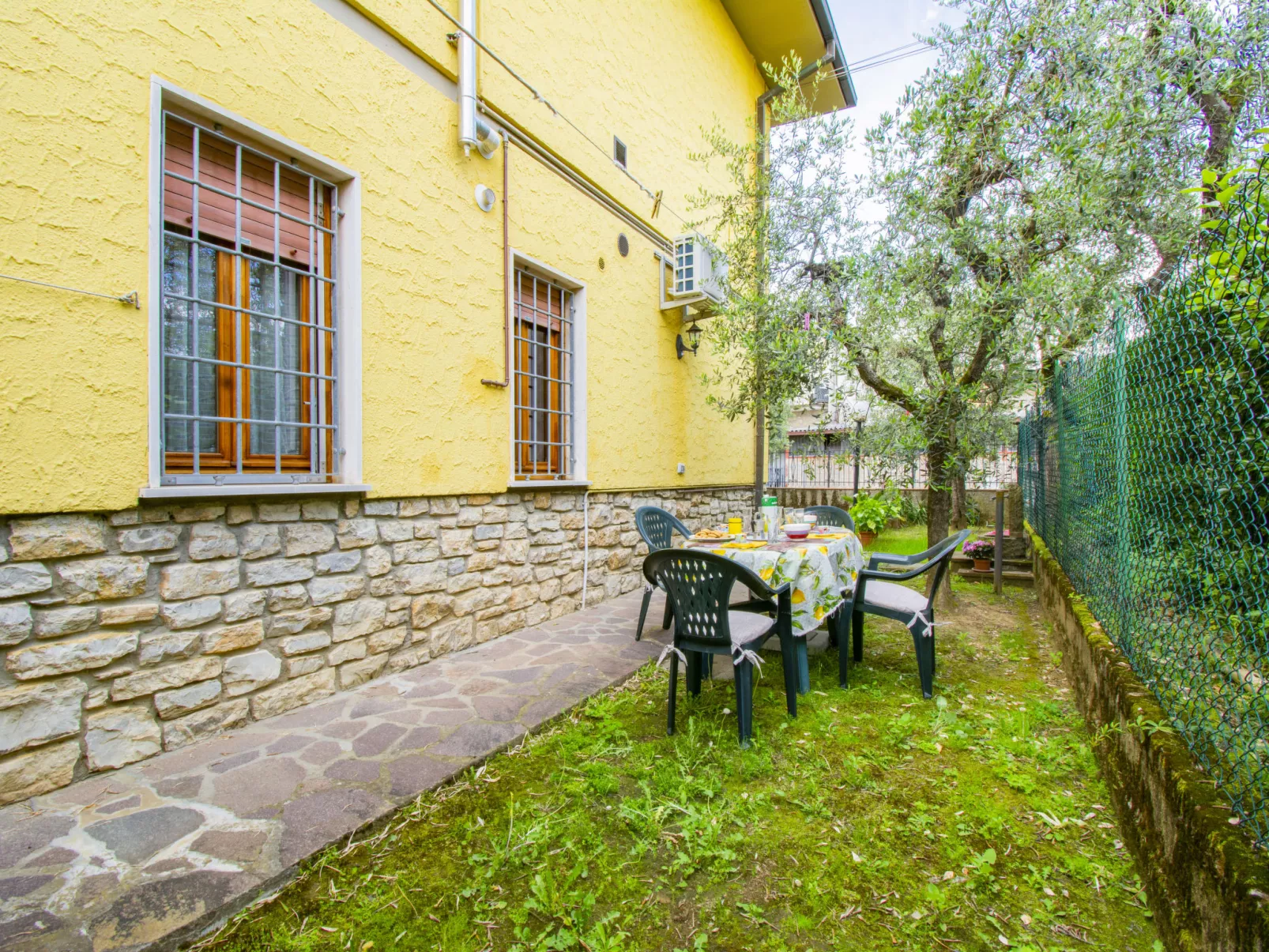 Casa della Gatta-Outside