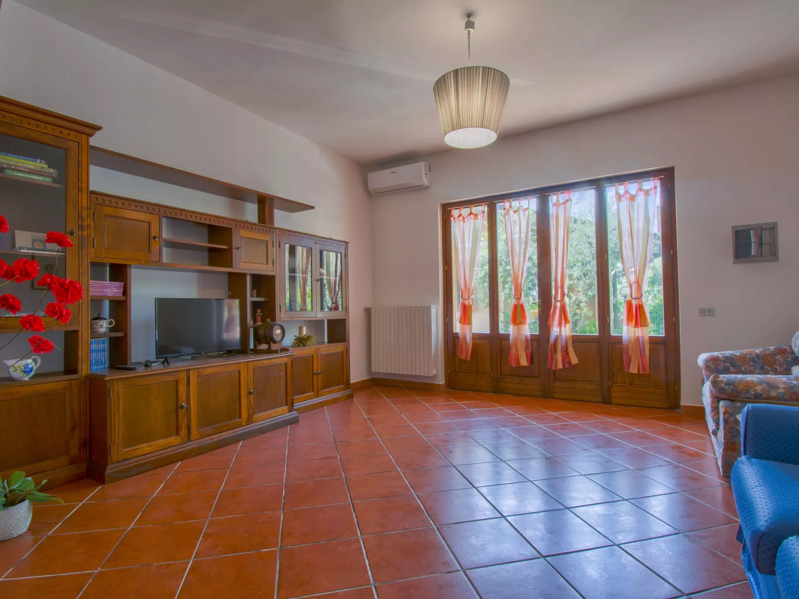 Casa della Gatta-Inside