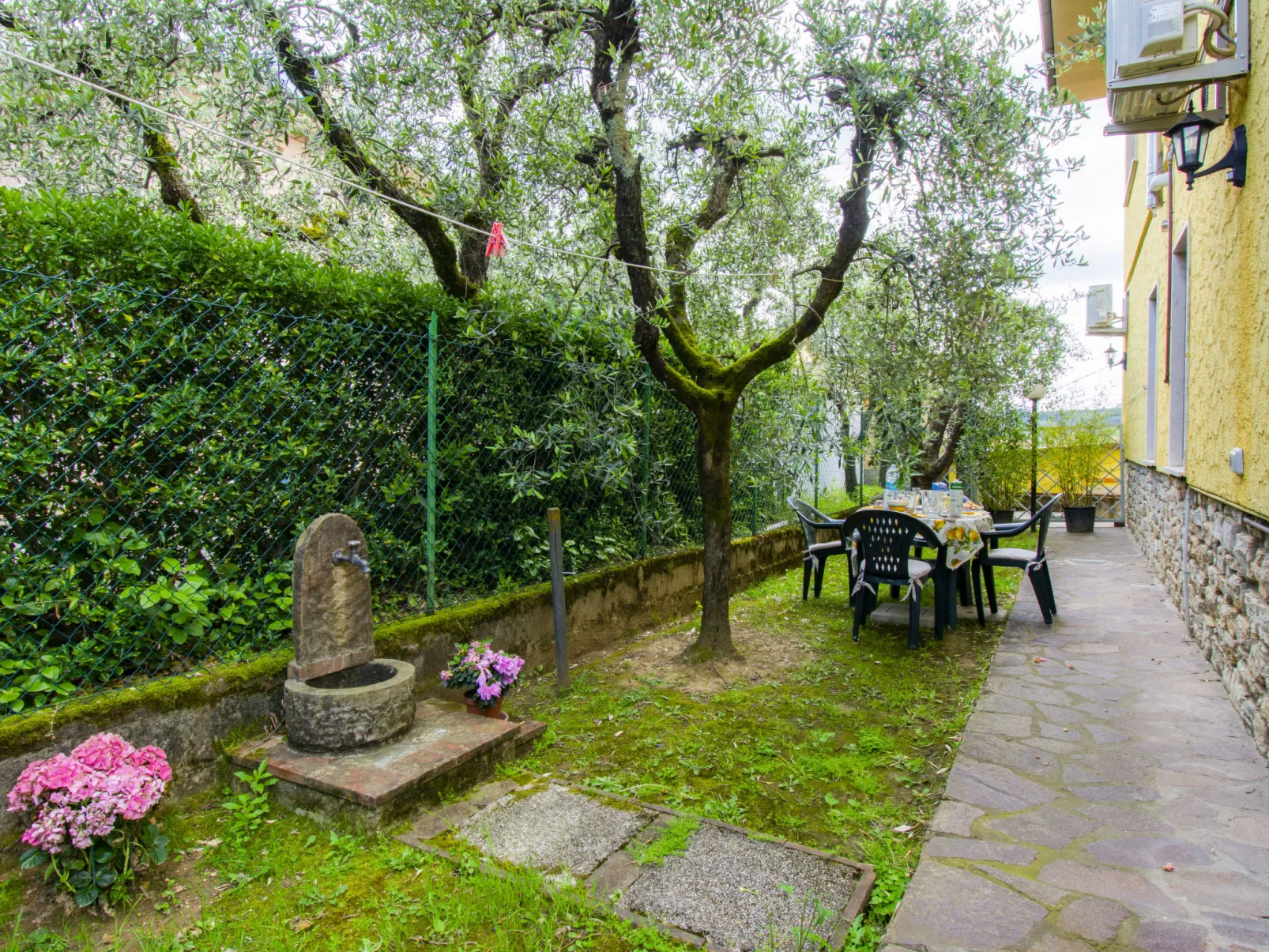 Casa della Gatta-Outside