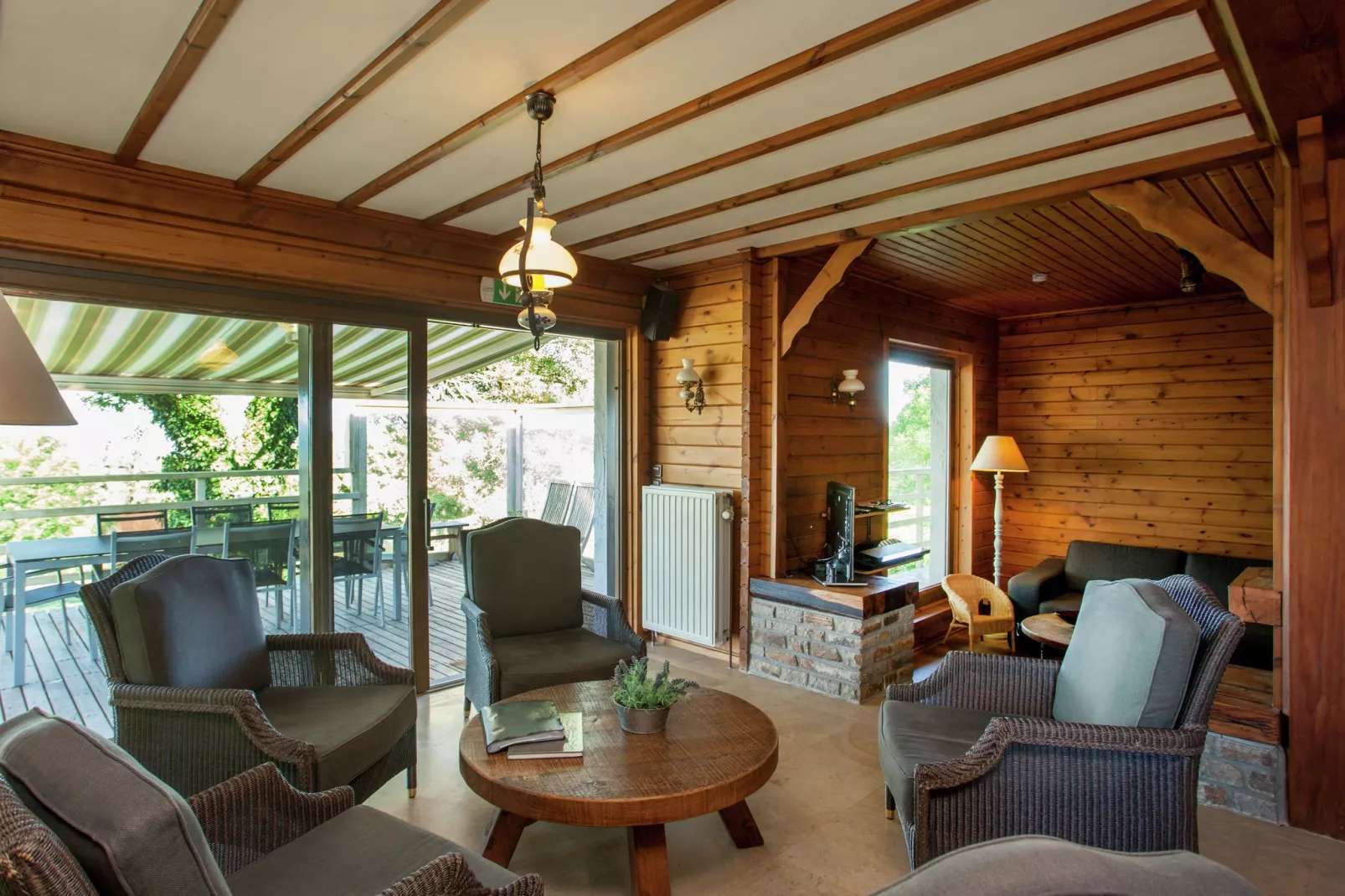 La Belle Reine-Living room