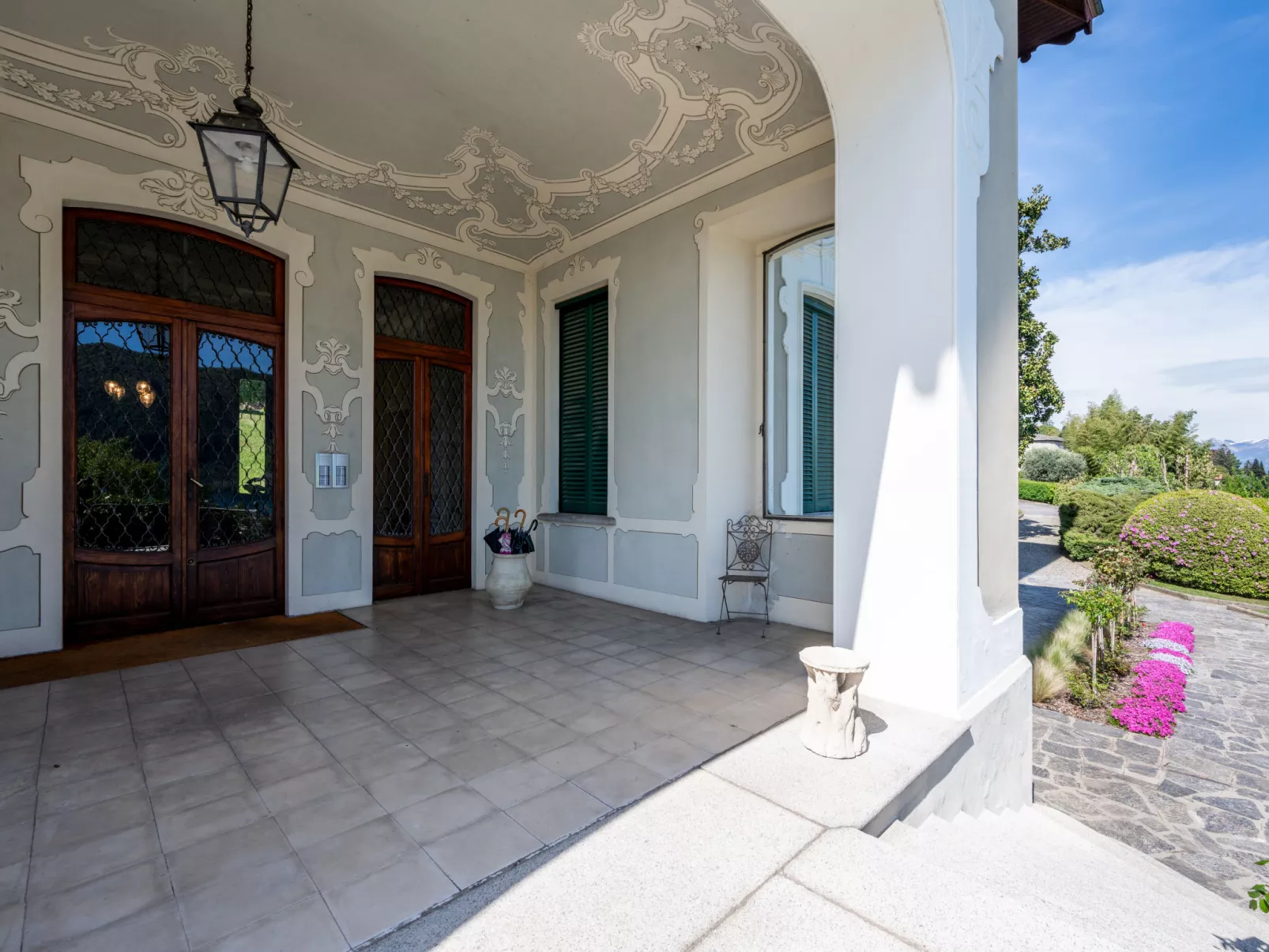 Villa Ceriana-Outside