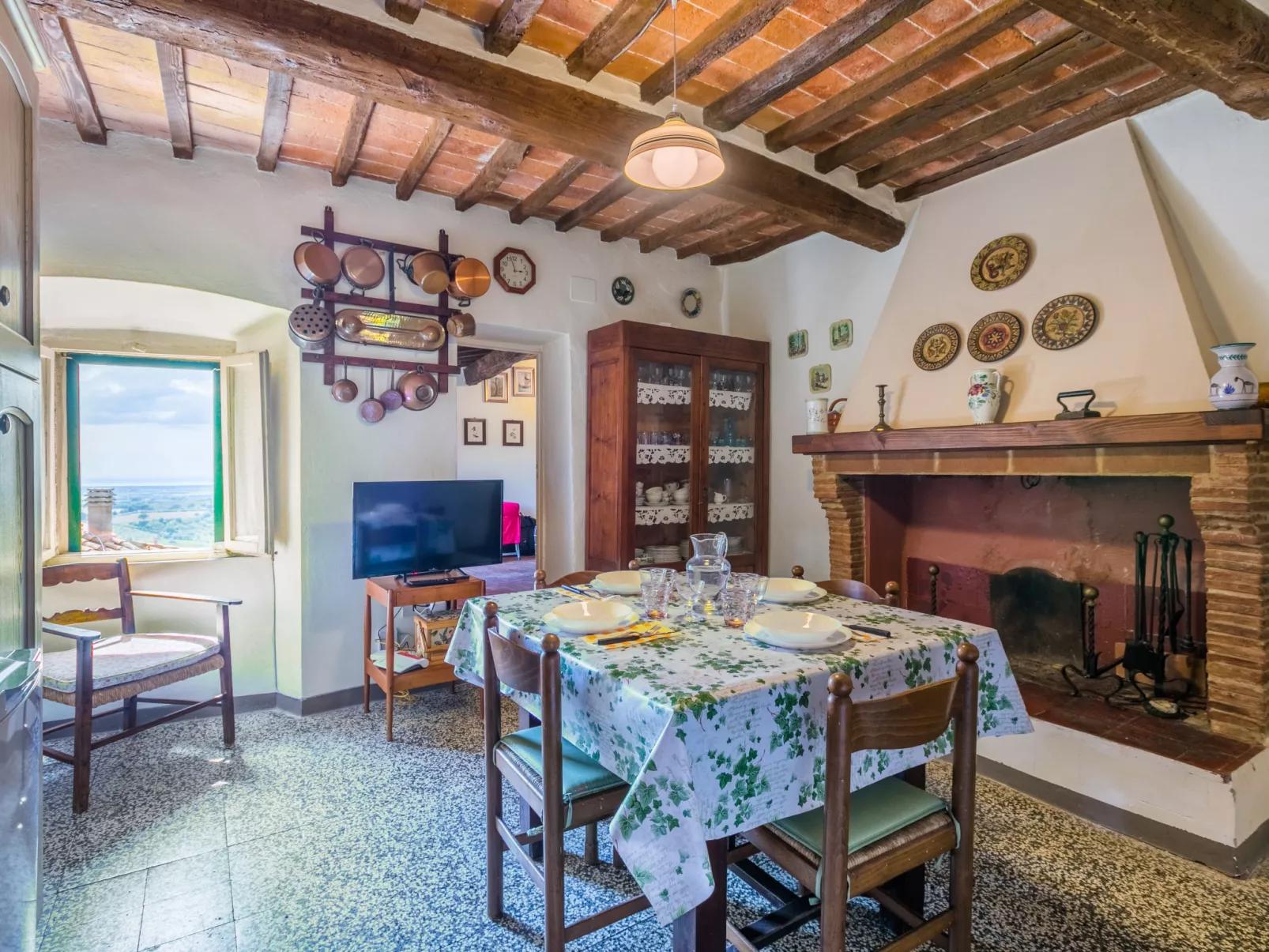 Anna's House-Dedans