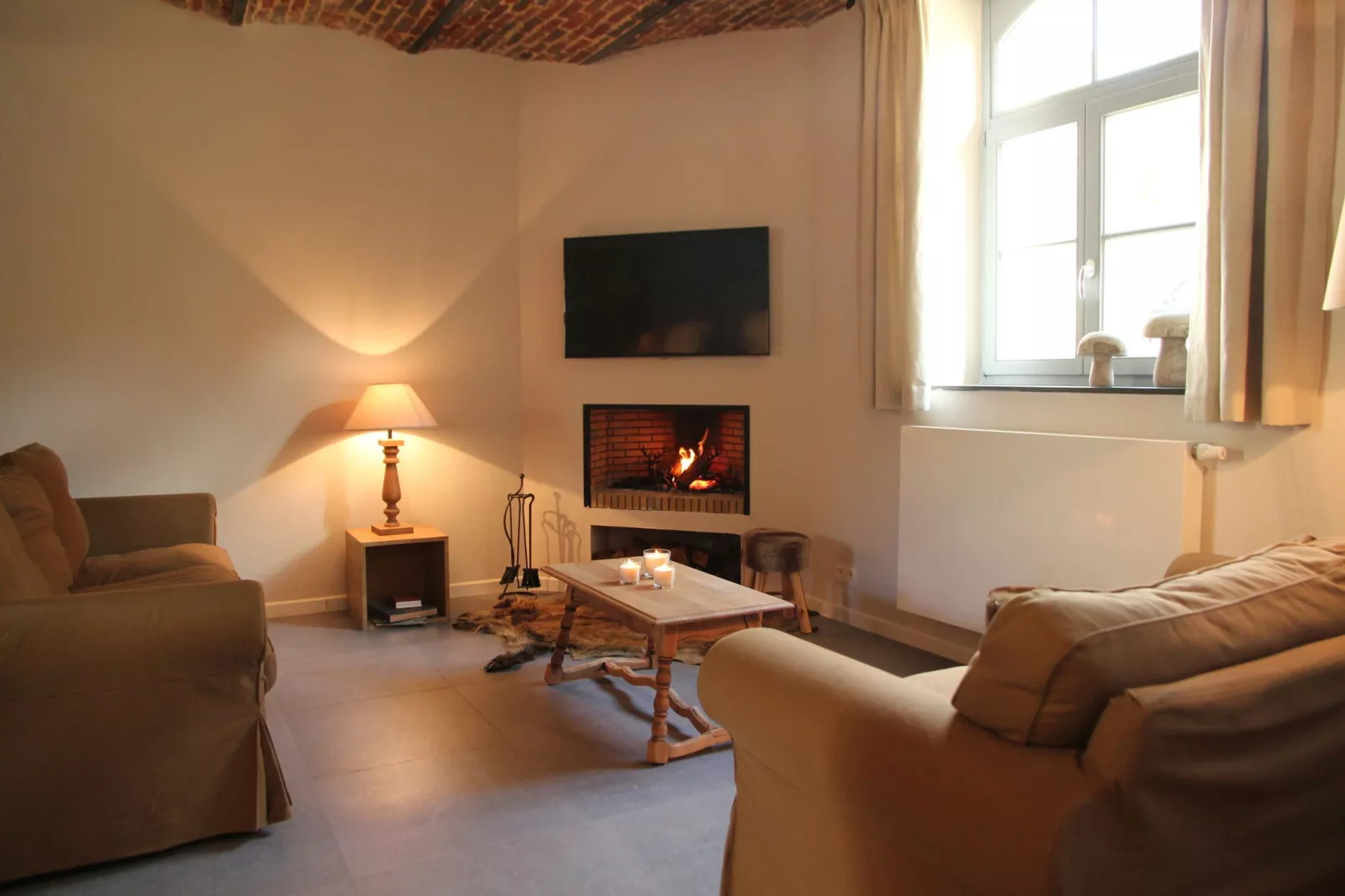 En Face du Château-Living room