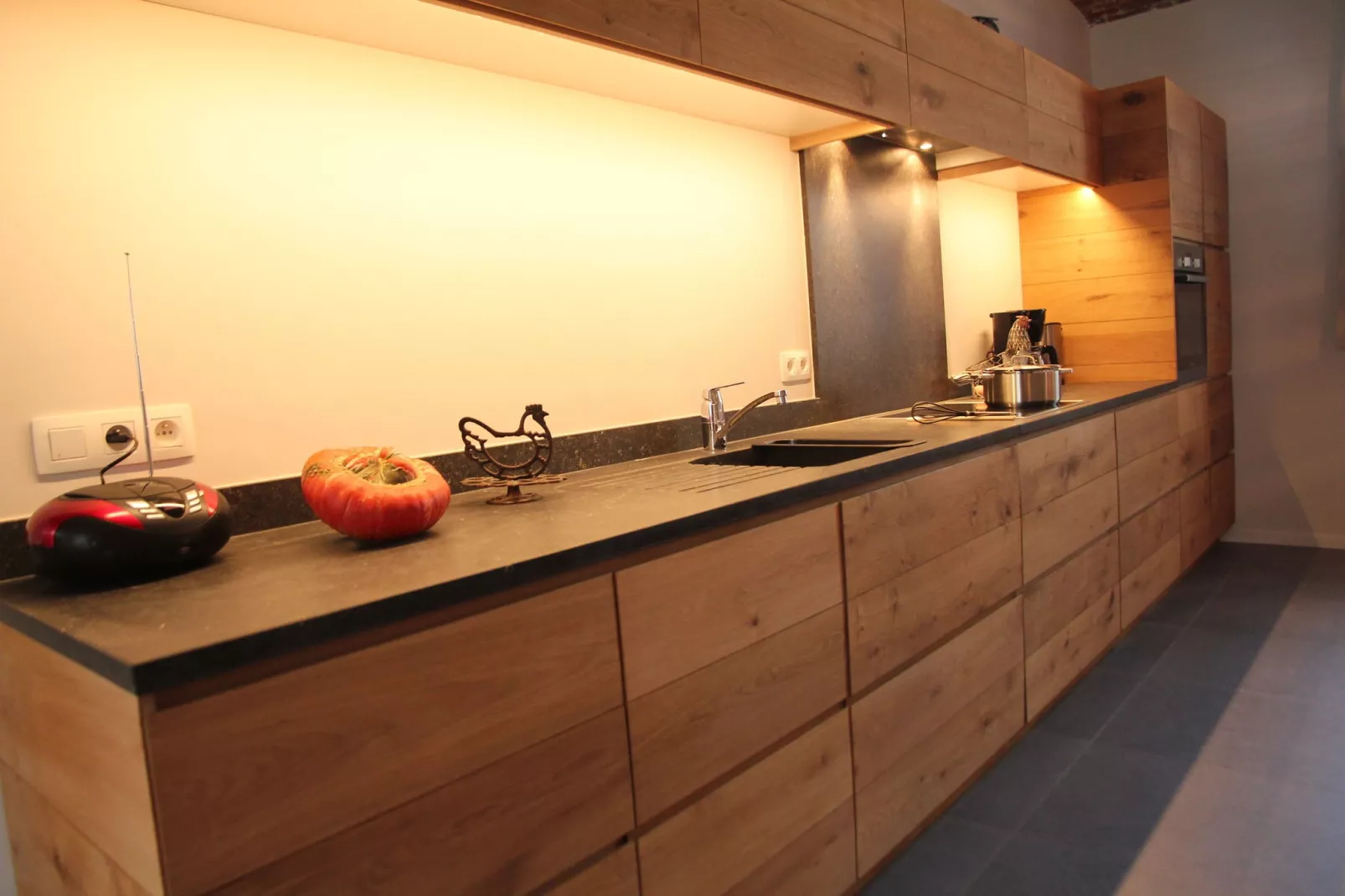 En Face du Château-Kitchen