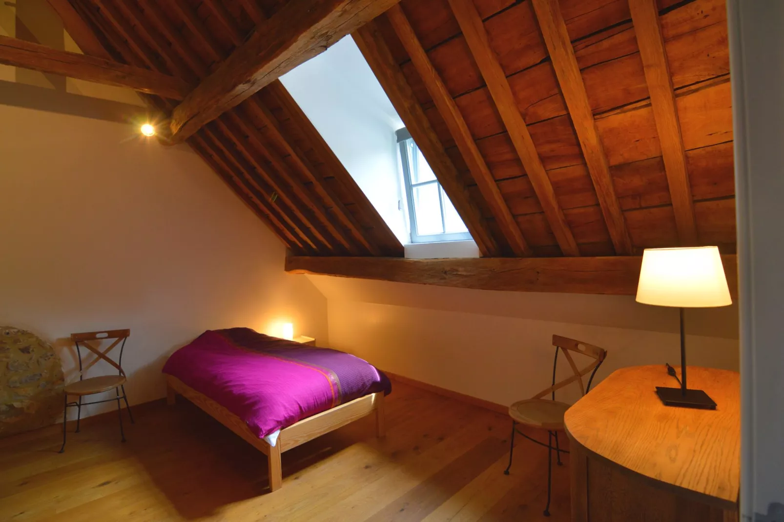 En Face du Château-Bedroom