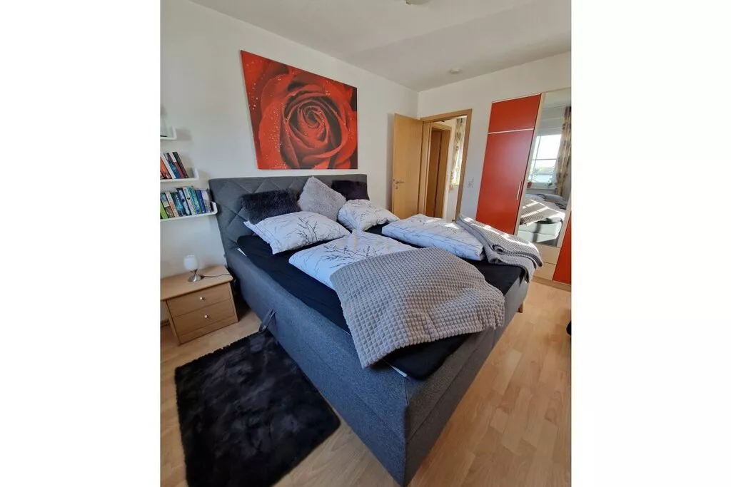 114123-Bedroom