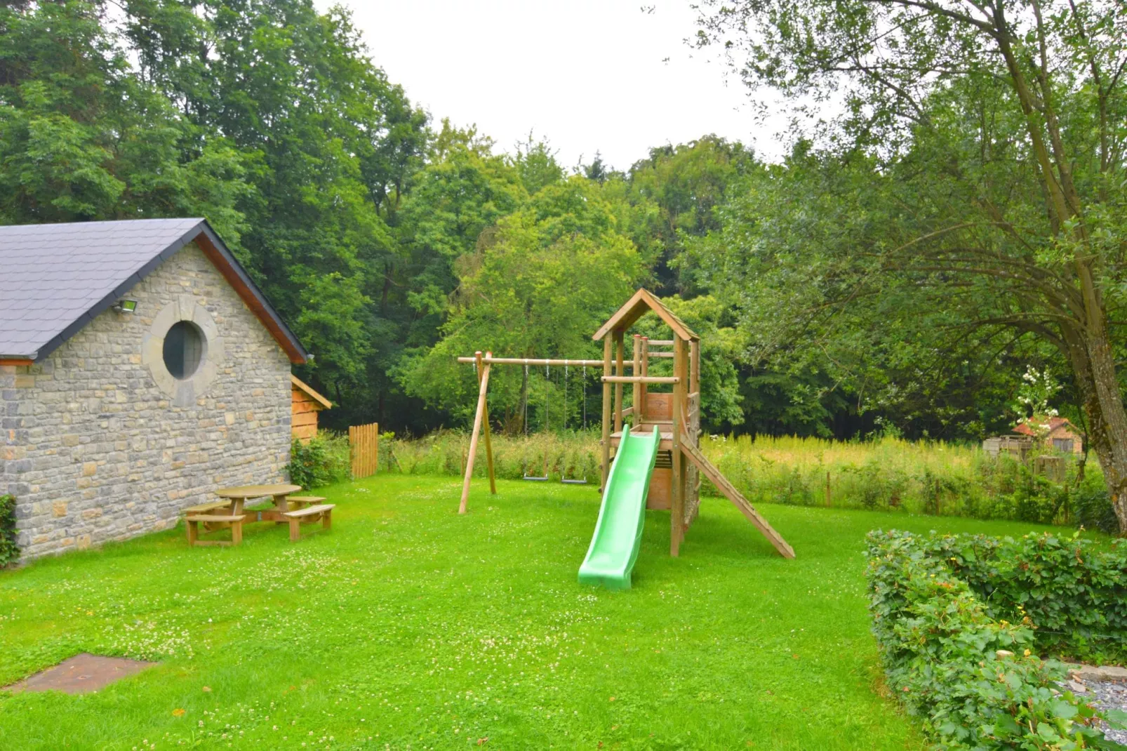 En Face du Château-Facilities