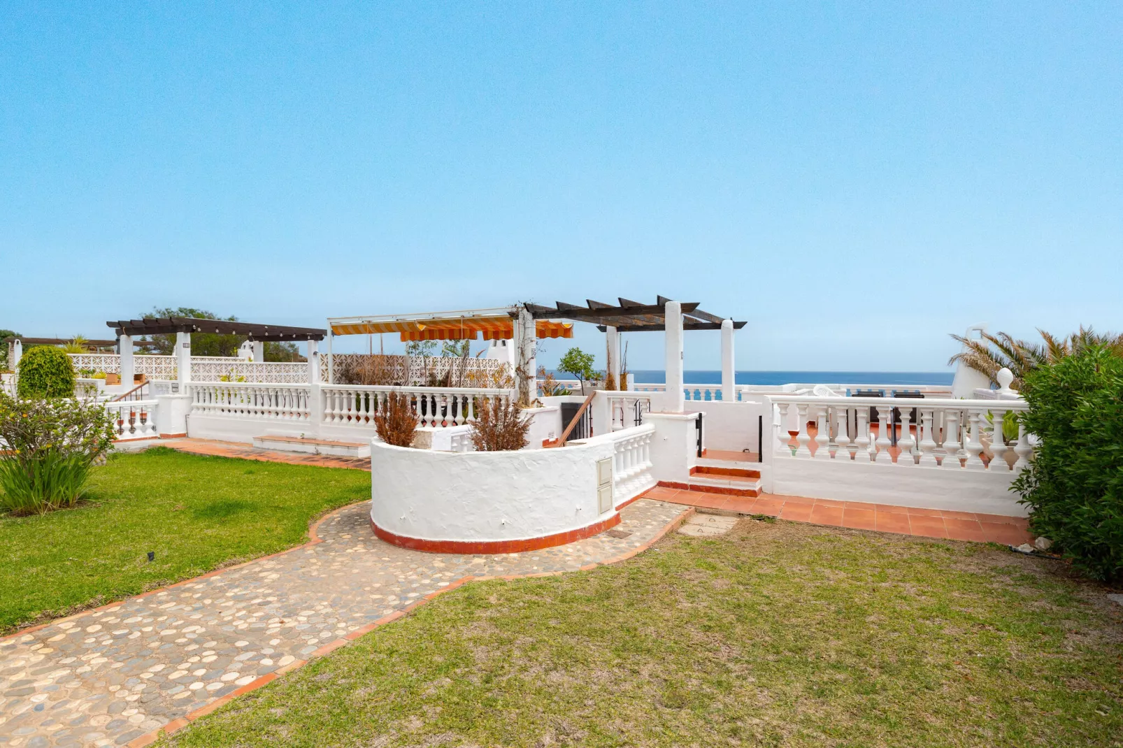 Casa Siloam-Gardens summer