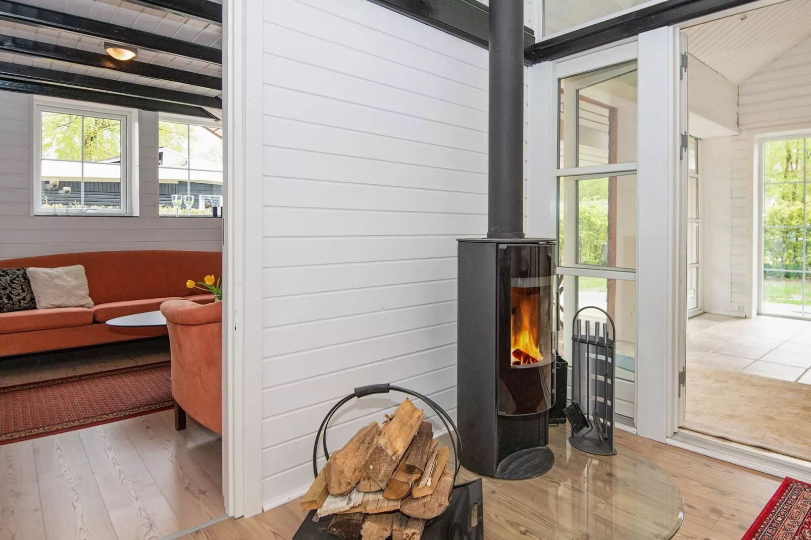 Enchanting Cottage with Whirlpool-By Traum-Indoor