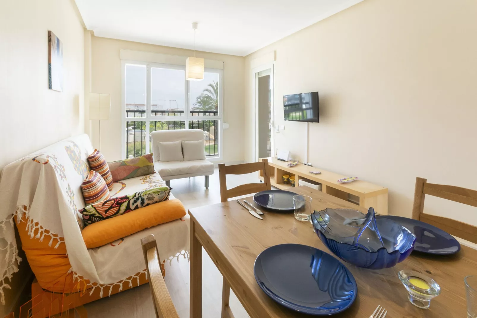 Aquamarinas-Dining room