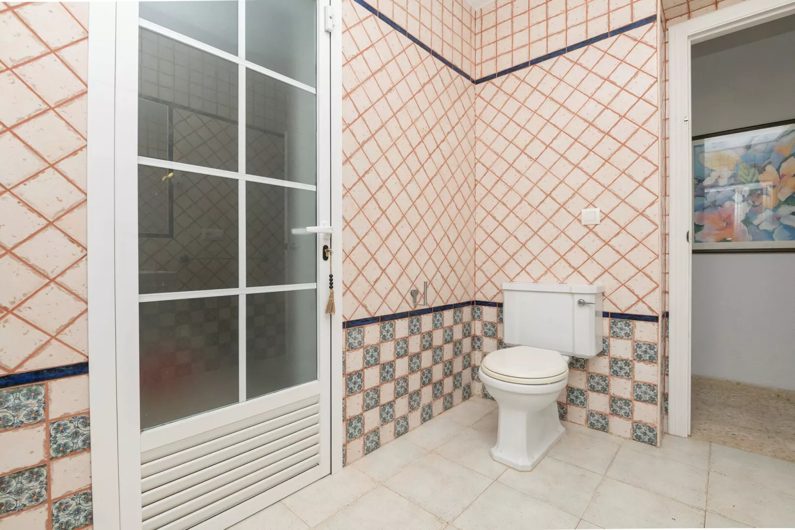 El Coto-Bathroom