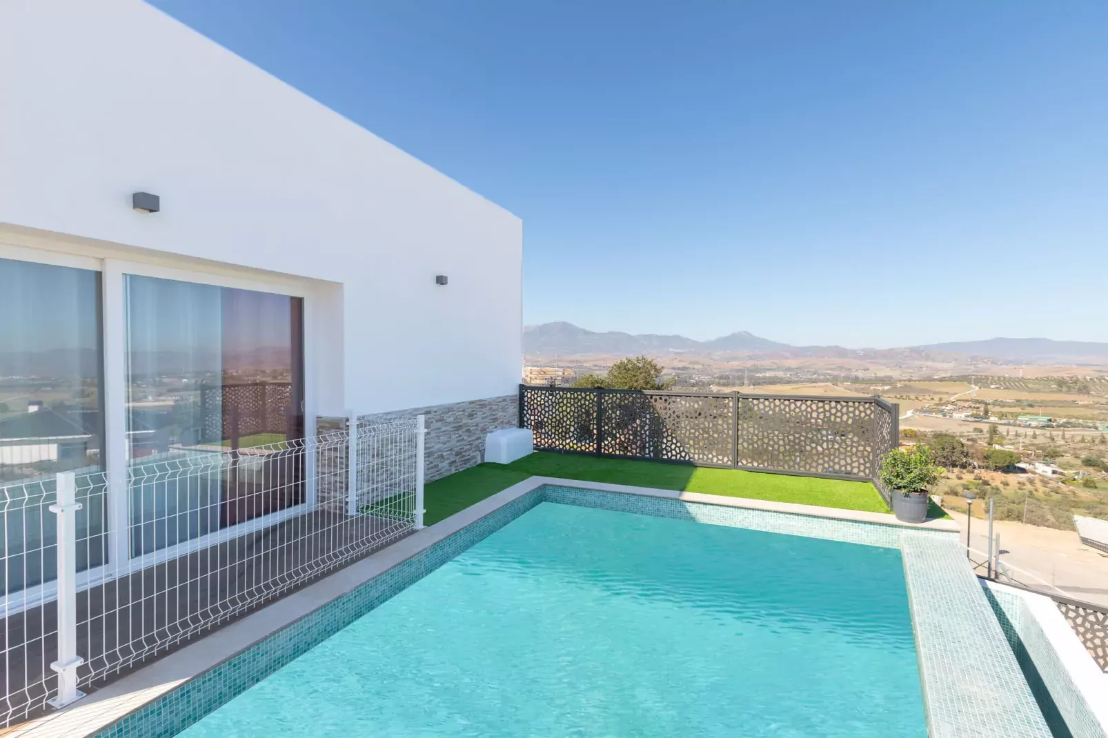 poolofhouse