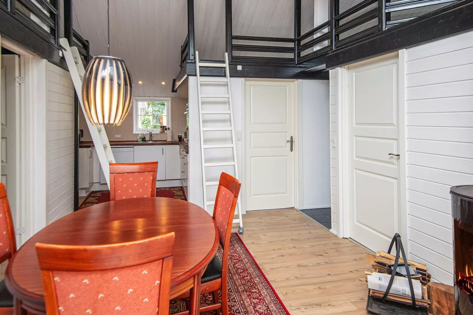Enchanting Cottage with Whirlpool-By Traum-Indoor