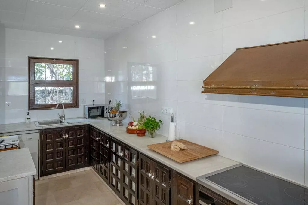 490165-Kitchen