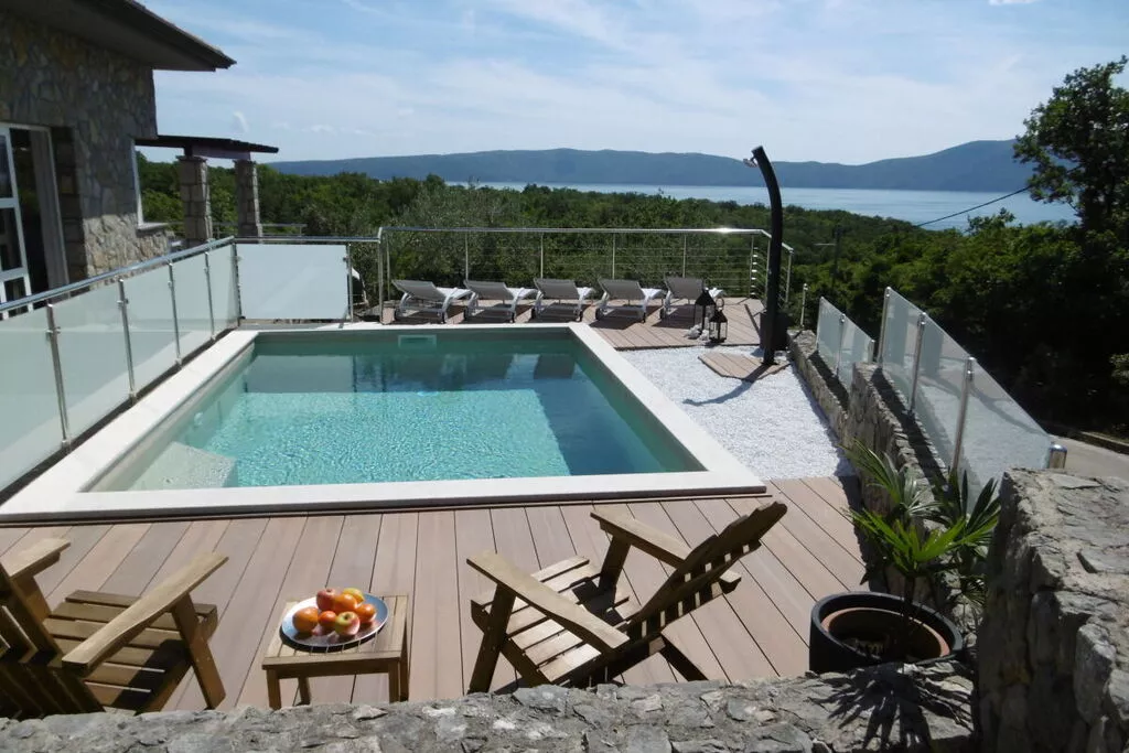 poolofhouse