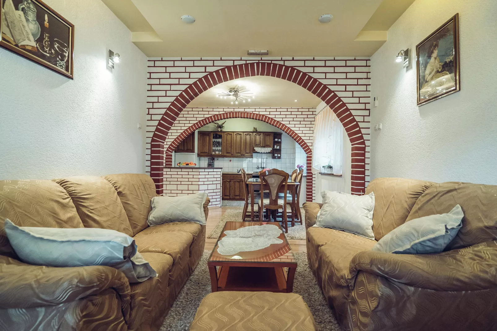 Villa Sucur-Salon