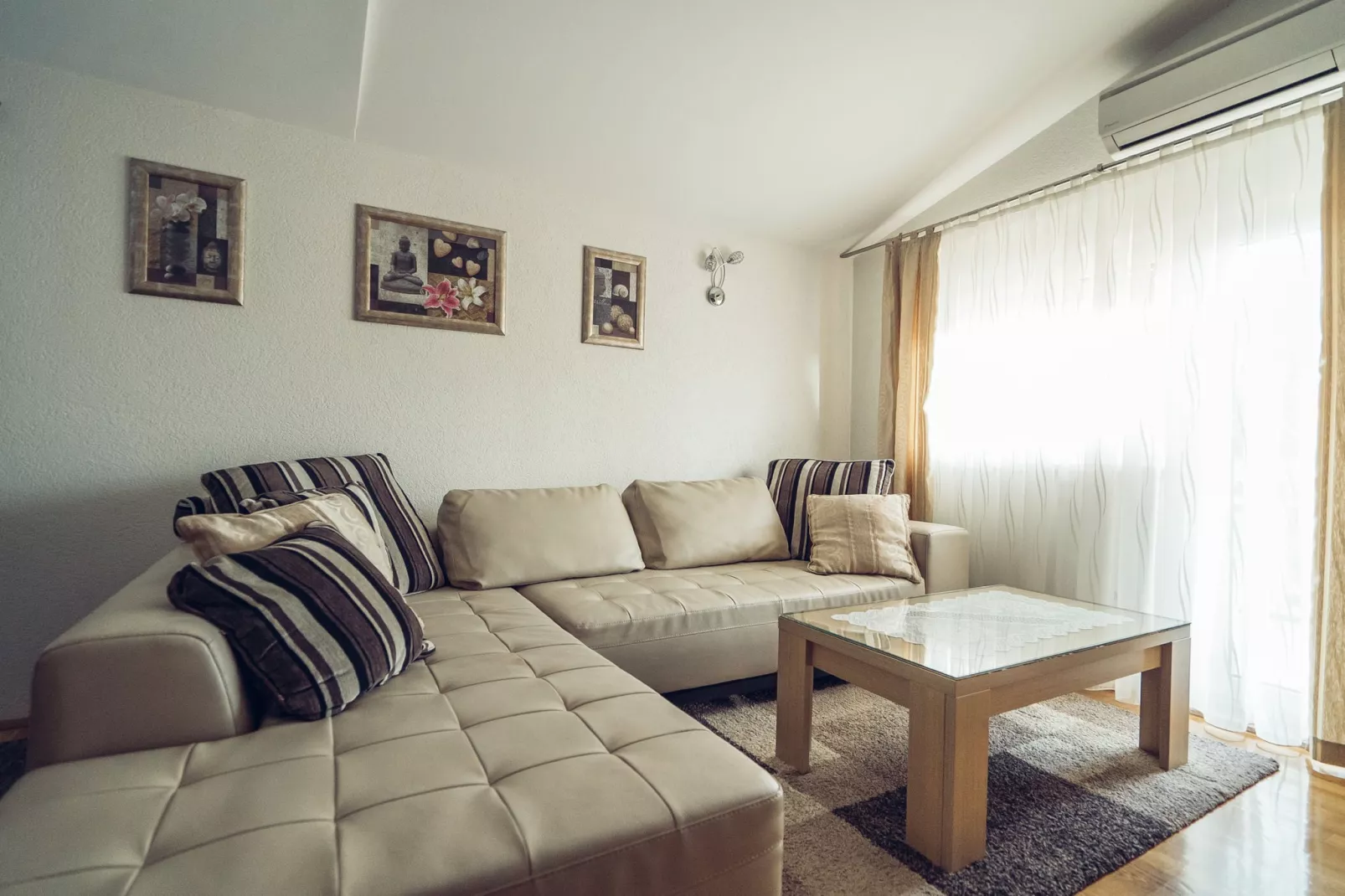 Villa Sucur-Salon