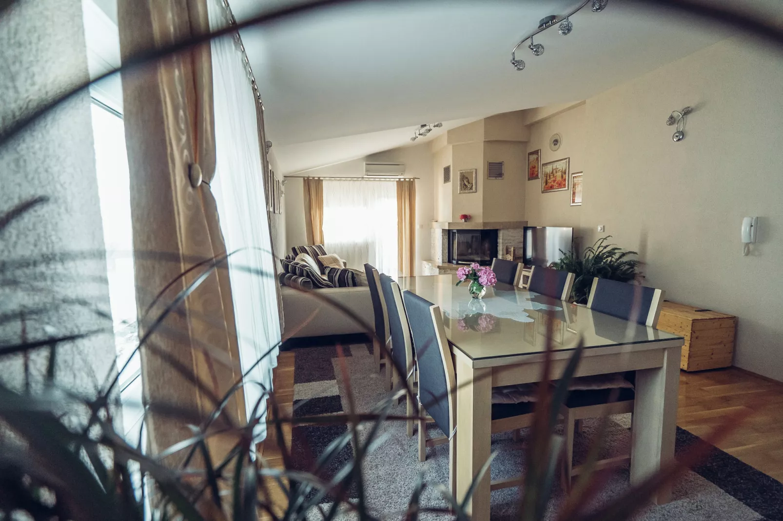 Villa Sucur-Salle à manger