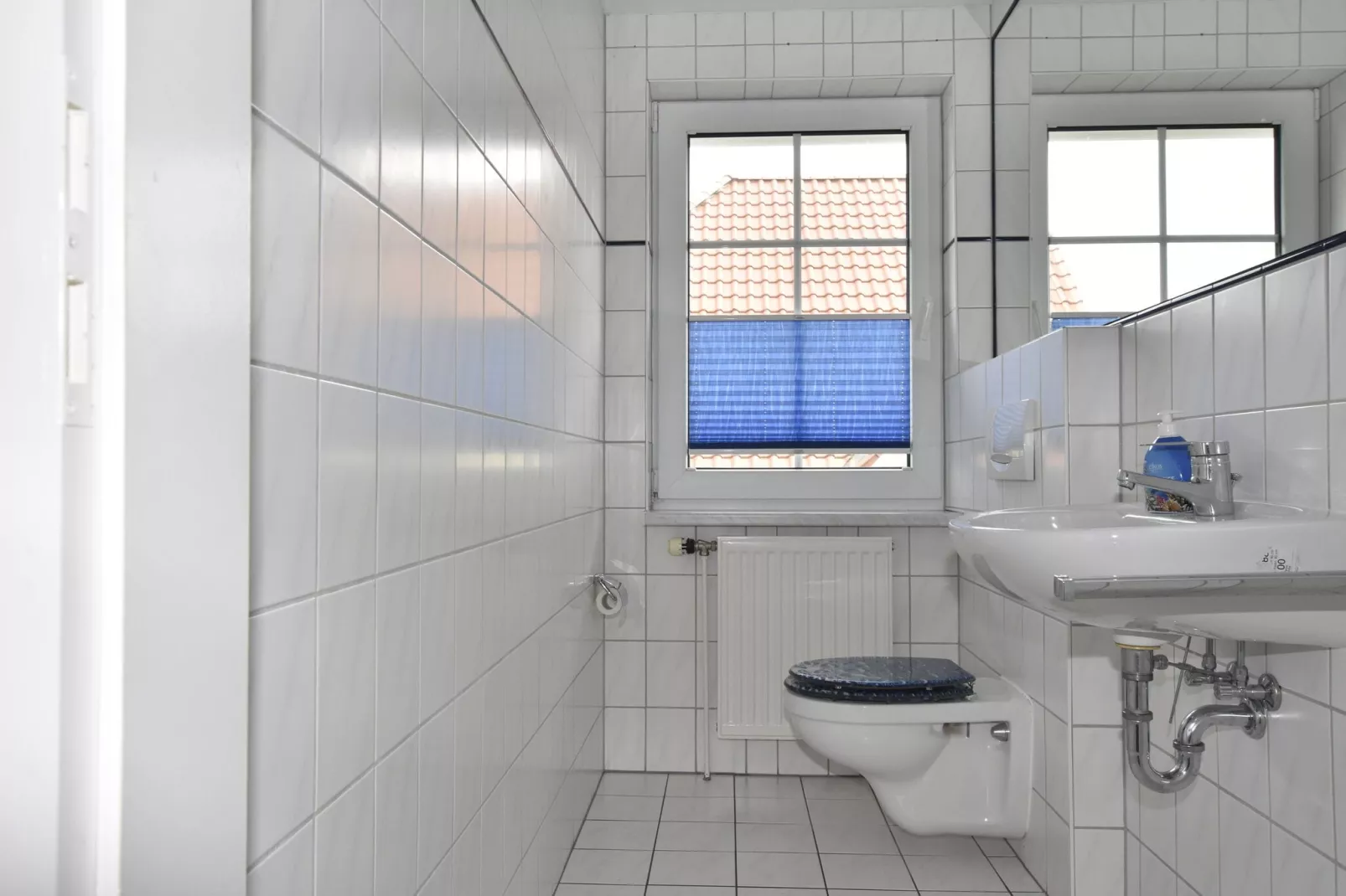 Die kleine Villa L-Bathroom