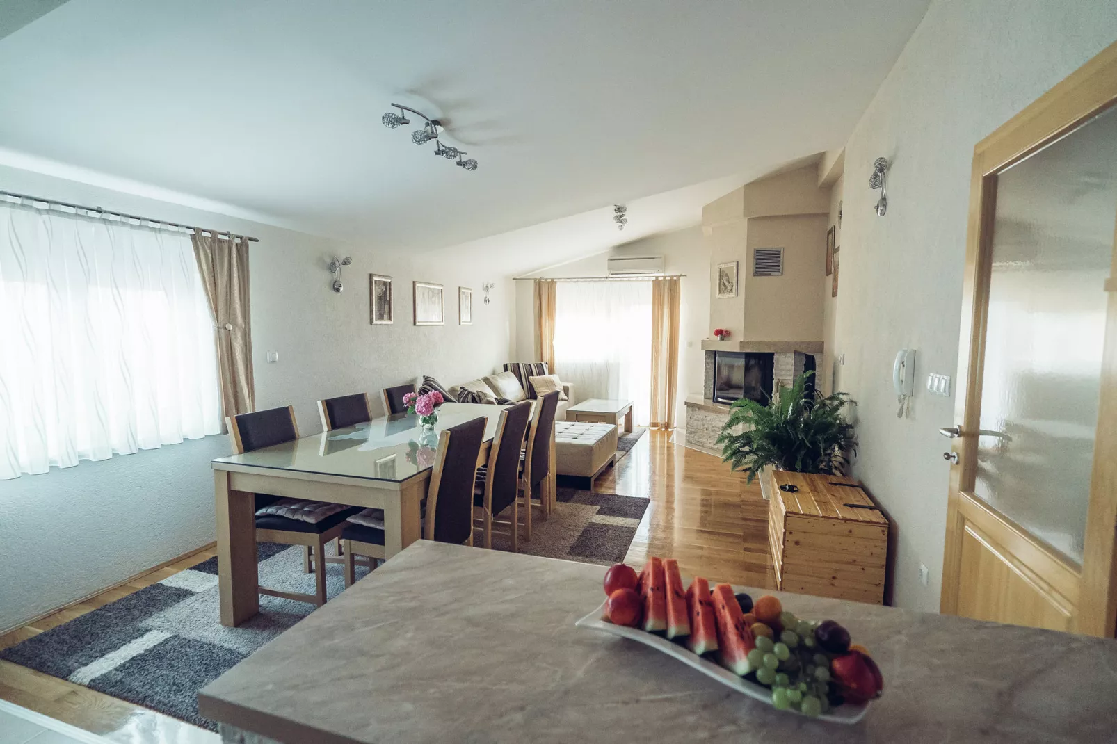 Villa Sucur-Salle à manger