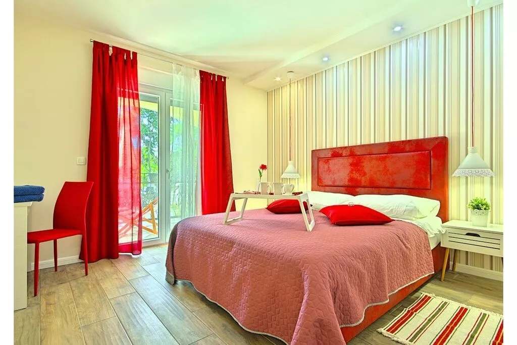 203144-Bedroom