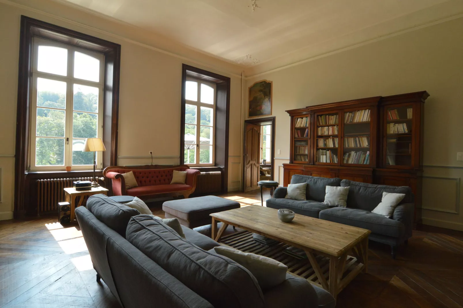 Chateau des Deux Etangs 36 pers-Living room