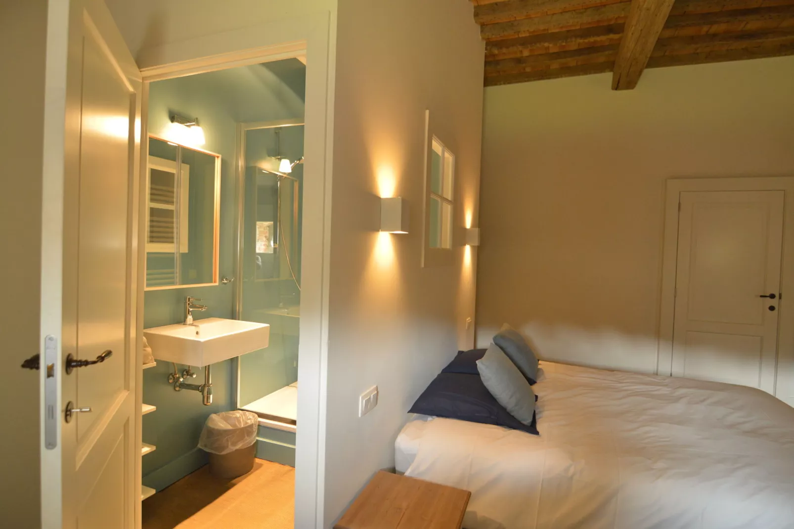 Chateau des Deux Etangs 36 pers-Bedroom