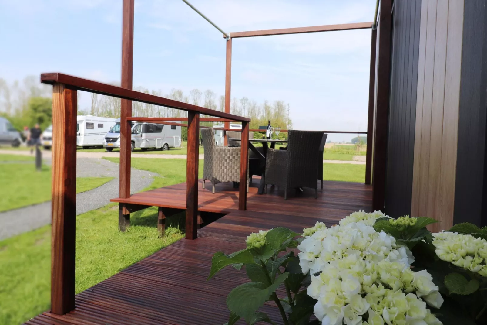 Huisje 'In de Tuin' A en B-Terrace balcony