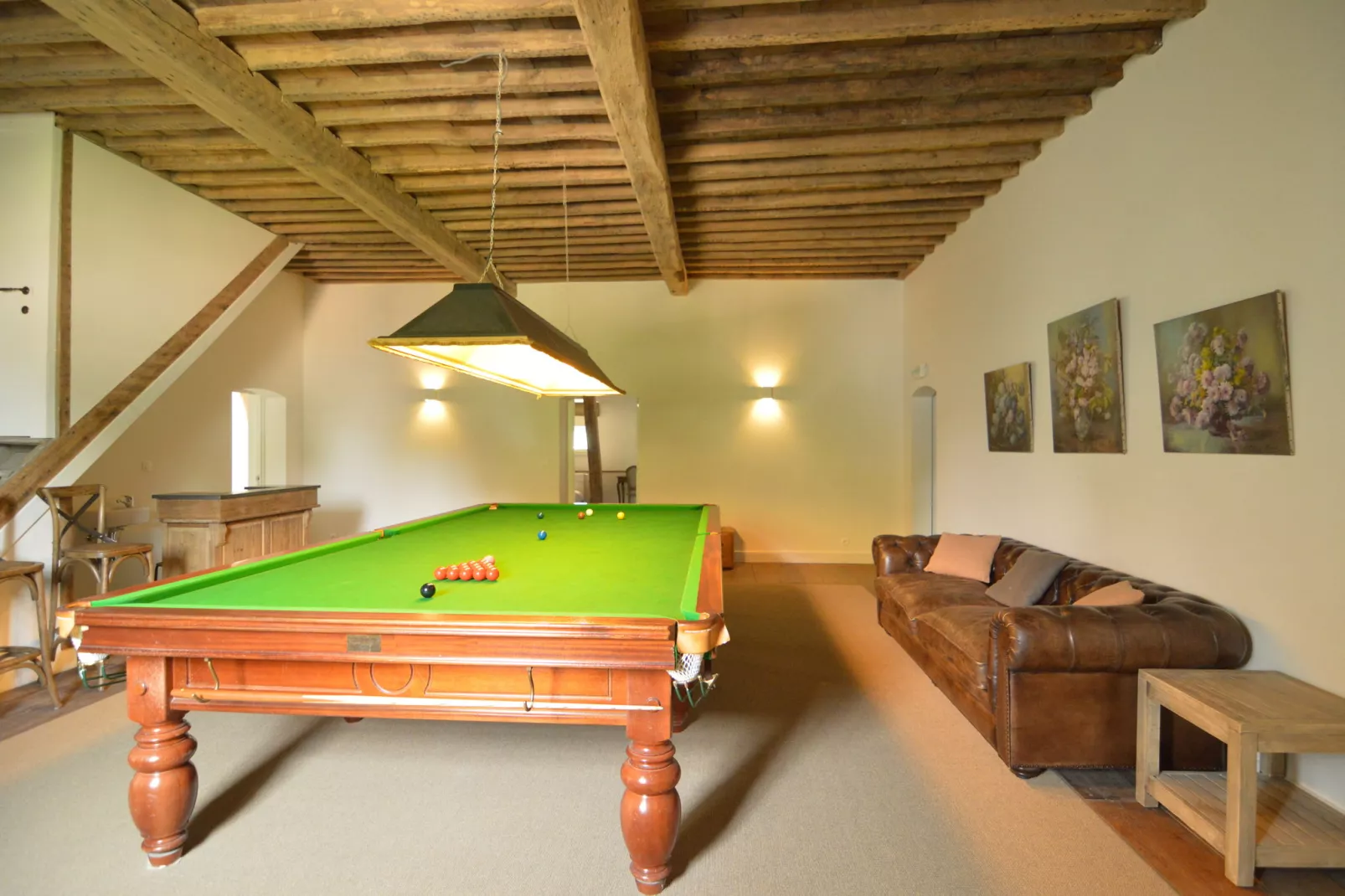 Chateau des Deux Etangs 36 pers-Recreation room