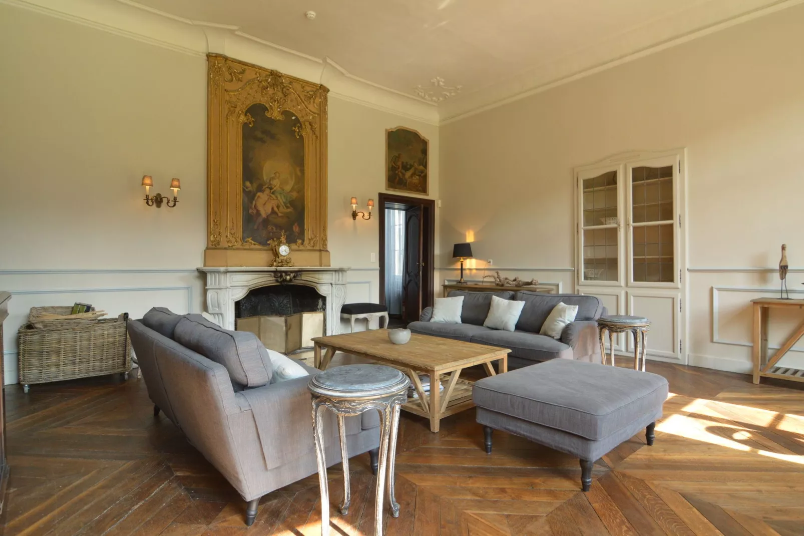 Chateau des Deux Etangs 24 pers-Living room