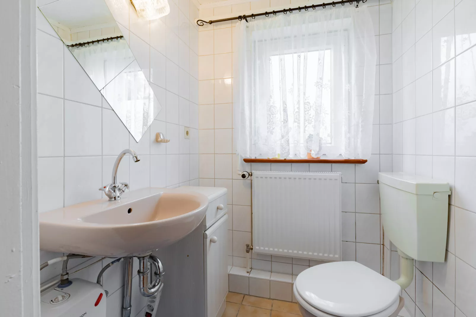 Ferienwohnung im Birkenweg-Badezimmer