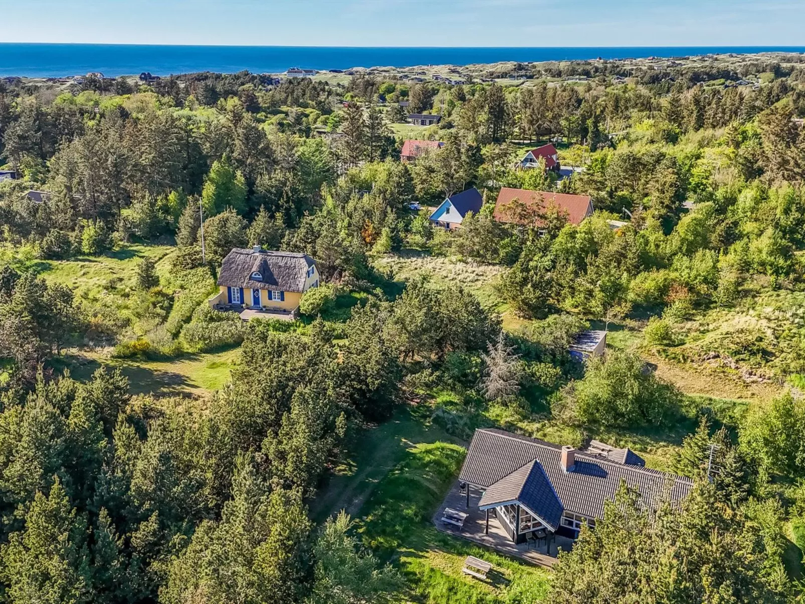 "Winder" - 1.3km from the sea-Outside